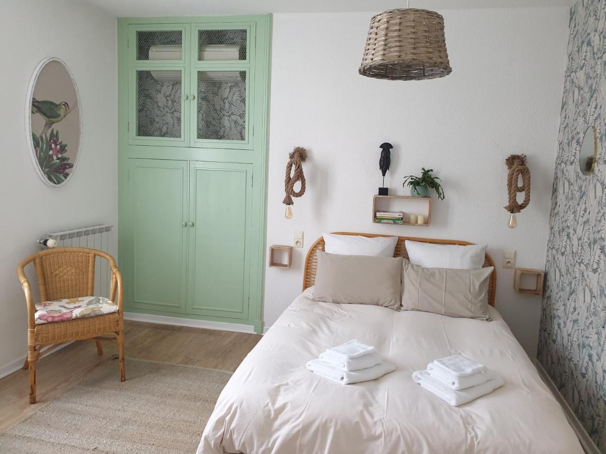 Chambres D'Hotes Et Gites- L'Abri Sous Roche Tautavel Esterno foto