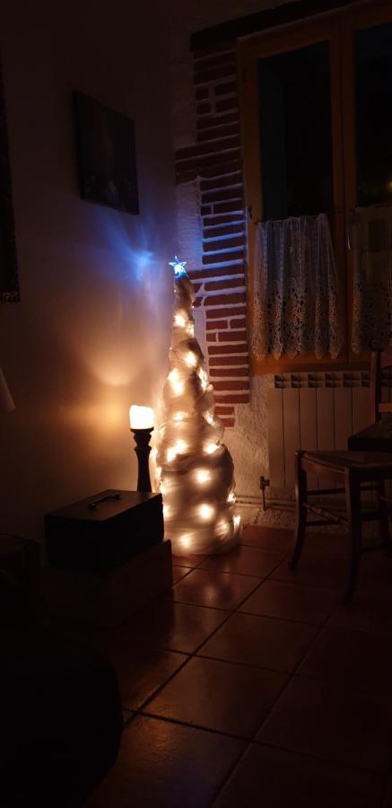Chambres D'Hotes Et Gites- L'Abri Sous Roche Tautavel Esterno foto