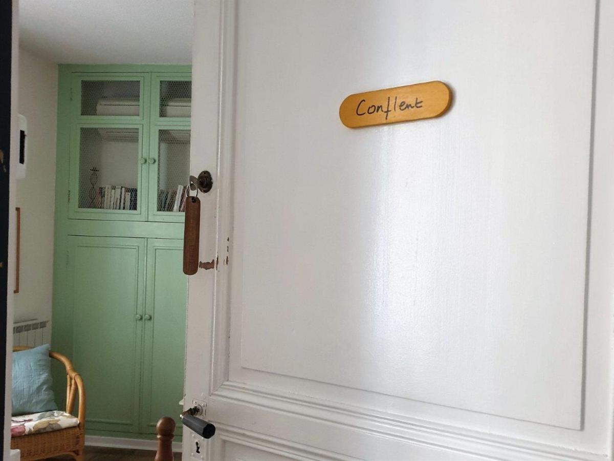 Chambres D'Hotes Et Gites- L'Abri Sous Roche Tautavel Esterno foto