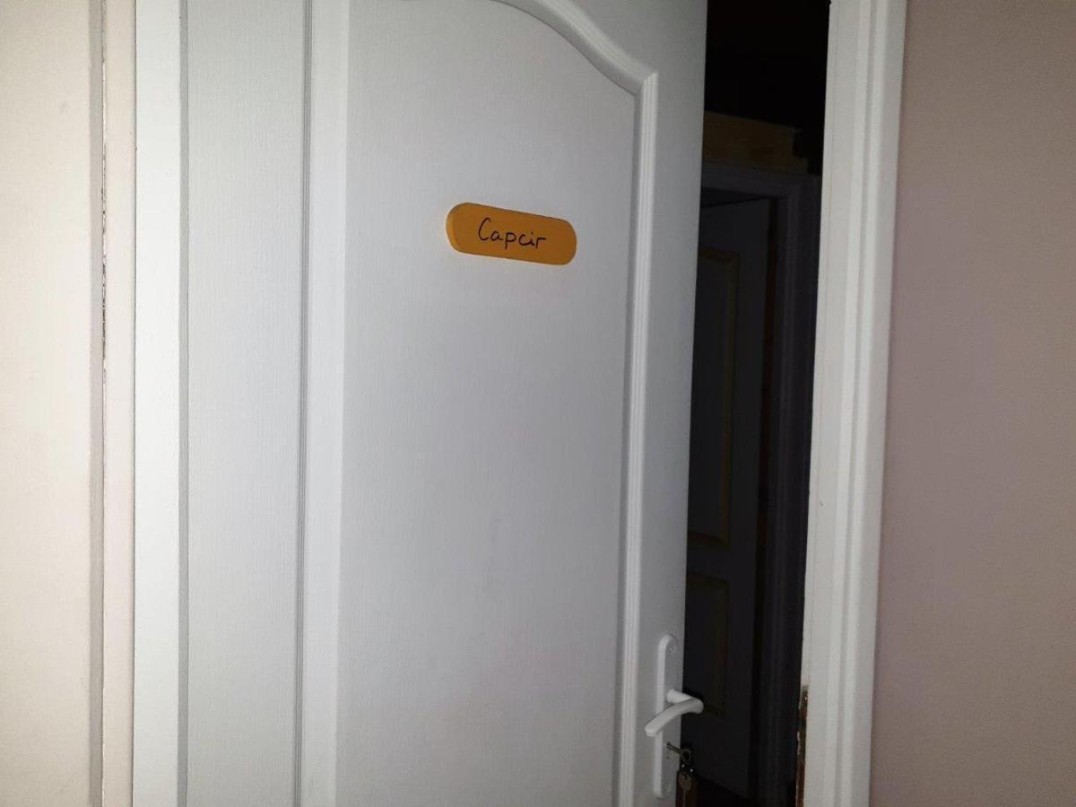 Chambres D'Hotes Et Gites- L'Abri Sous Roche Tautavel Esterno foto