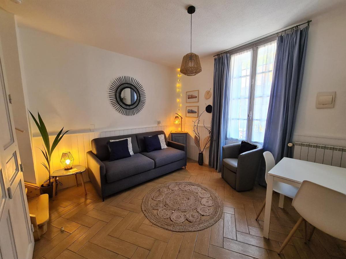 Chambres D'Hotes Et Gites- L'Abri Sous Roche Tautavel Esterno foto