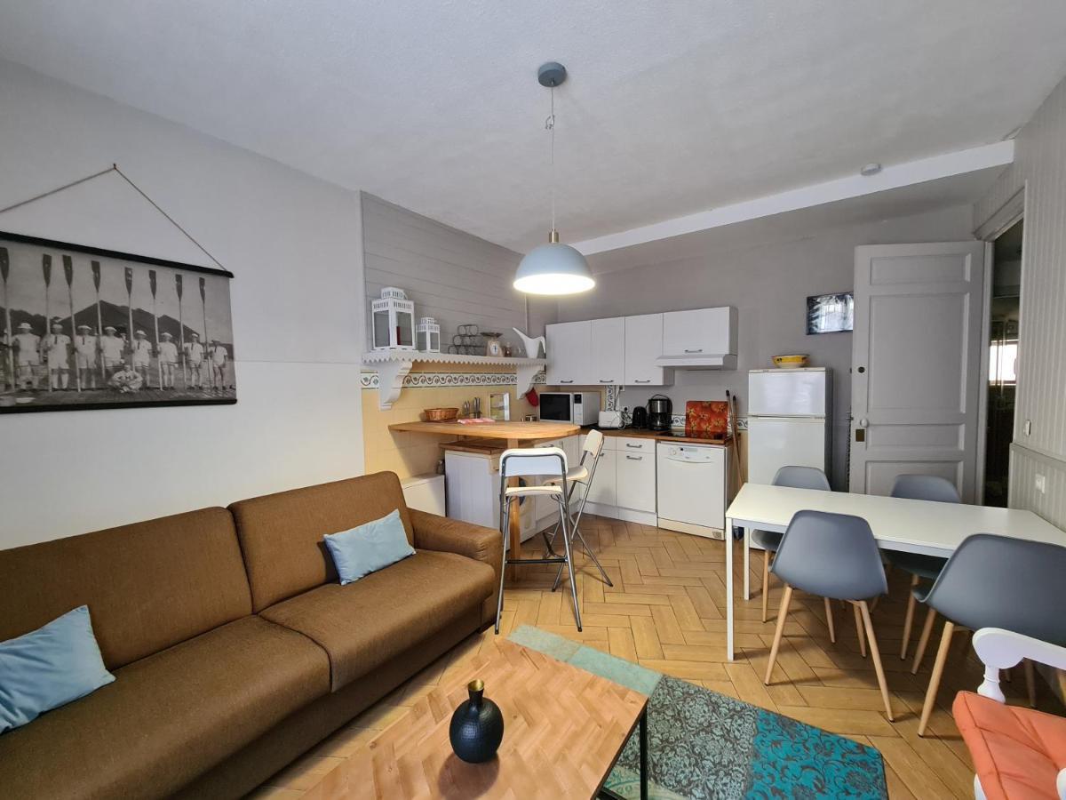 Chambres D'Hotes Et Gites- L'Abri Sous Roche Tautavel Esterno foto